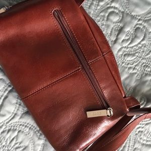 HOBO Bags - Hobo international brown leather Crossbody HOBO Bags - Hobo international brown leather Crossbody